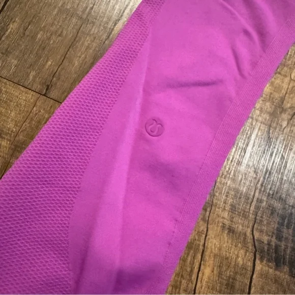 Vibrant Pink Lululemon Leggings - Picture 2 of 2